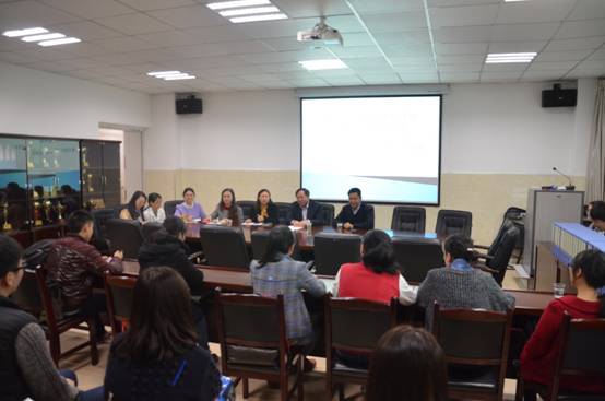 照片：临床医学院召开临床专业认证及本科教学工作审核评估学生座谈会.JPG